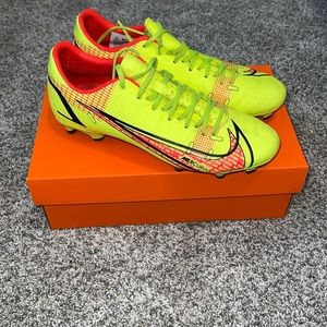 Nike Vapor 14 Academy Soccer Cleats